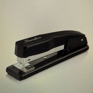 Brand New commercial desk stapler by Swingline. Can staple 20 sheets.